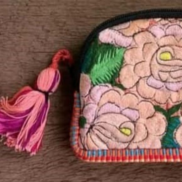 Pink Roses Coin Purse from Guatemala - Picture 2 of 6